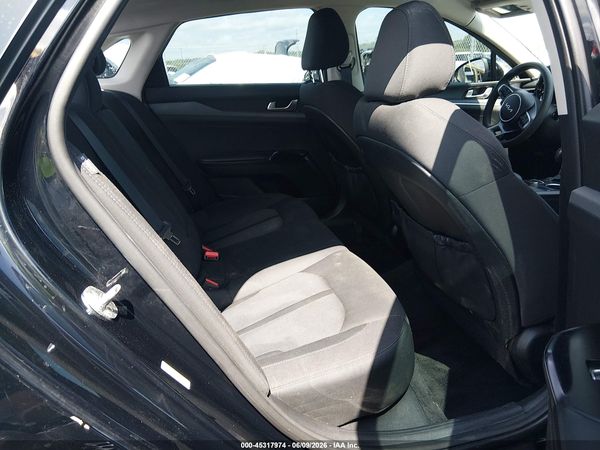 2022 KIA K5 LXS
