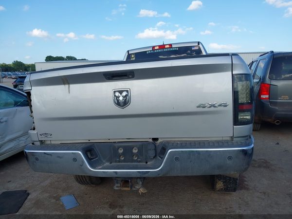 2018 RAM 2500 TRADESMAN  4X4 8' BOX
