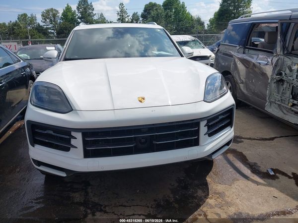 2024 PORSCHE CAYENNE