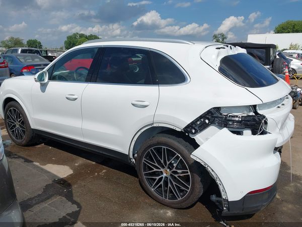 2024 PORSCHE CAYENNE