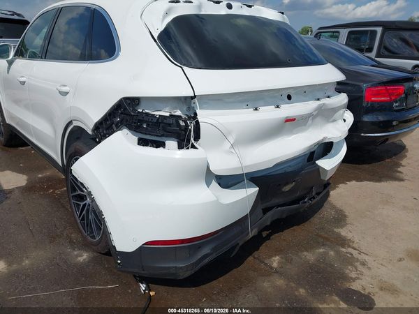 2024 PORSCHE CAYENNE