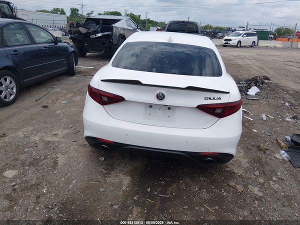 2017 ALFA ROMEO GIULIA TI RWD