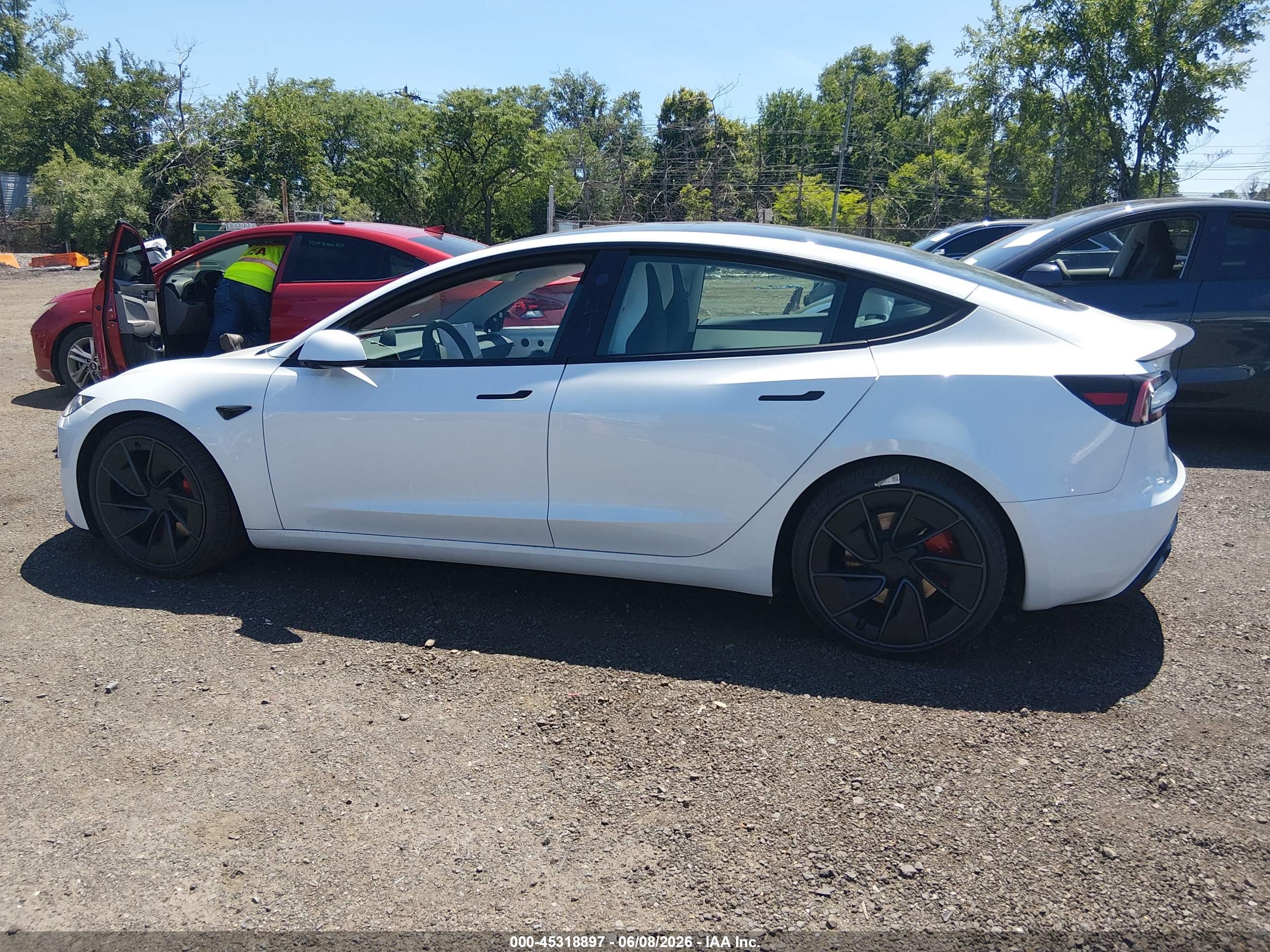 2026 TESLA MODEL 3