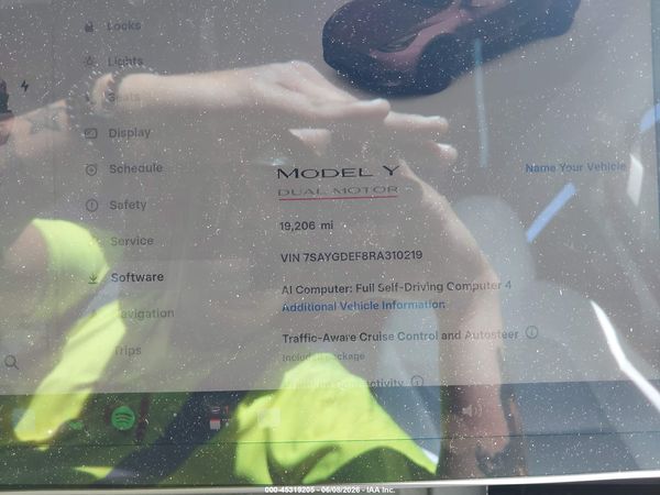 2024 TESLA MODEL Y