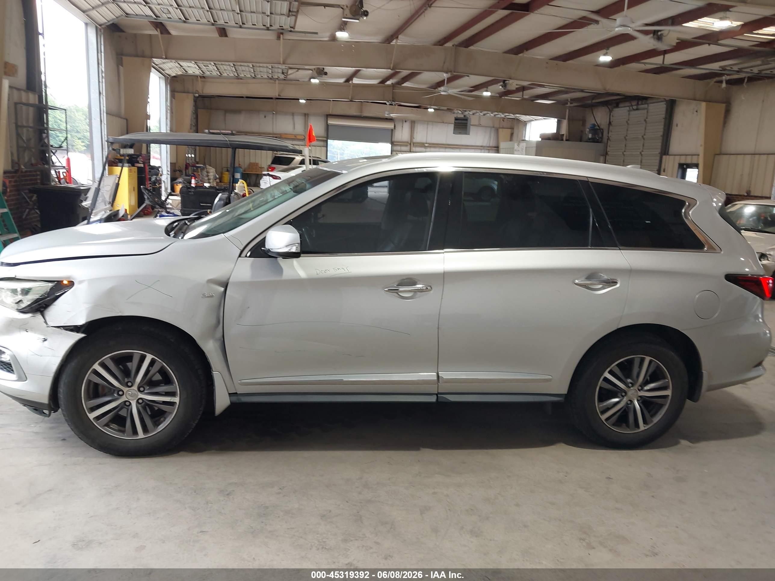 2016 INFINITI QX60