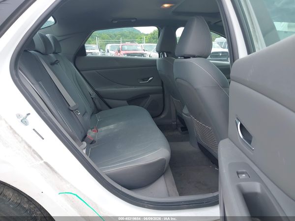 2022 HYUNDAI ELANTRA SEL