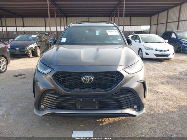 2025 TOYOTA HIGHLANDER XSE