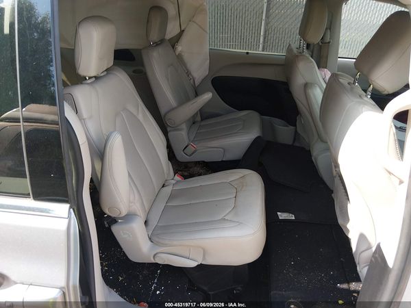 2021 CHRYSLER VOYAGER LXI — I8