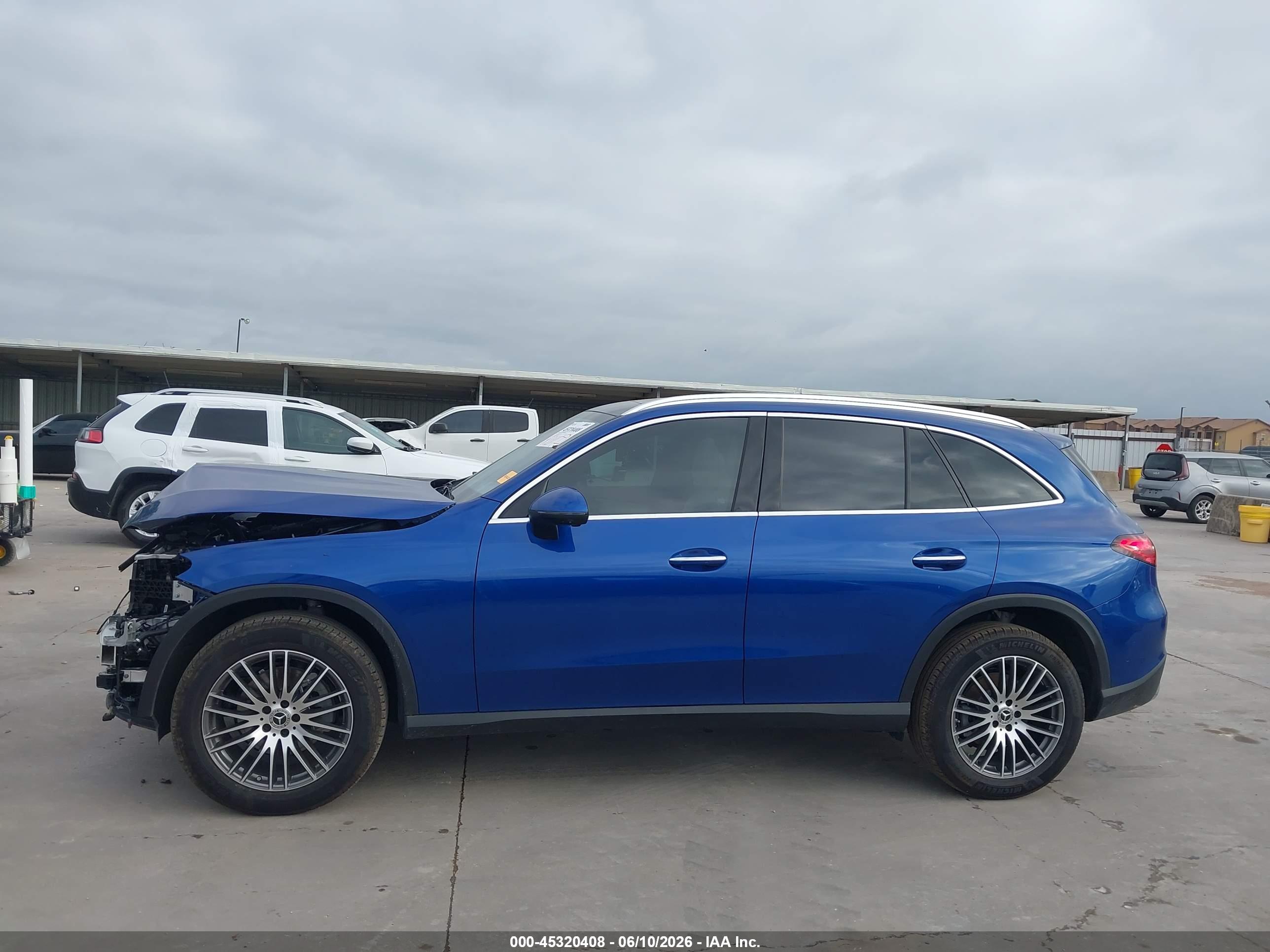 2026 MERCEDES-BENZ GLC 300 GLC300