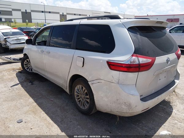 2015 TOYOTA SIENNA XLE PREMIUM 8 PASSENGER