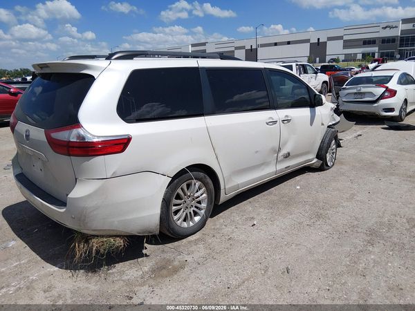 2015 TOYOTA SIENNA XLE PREMIUM 8 PASSENGER