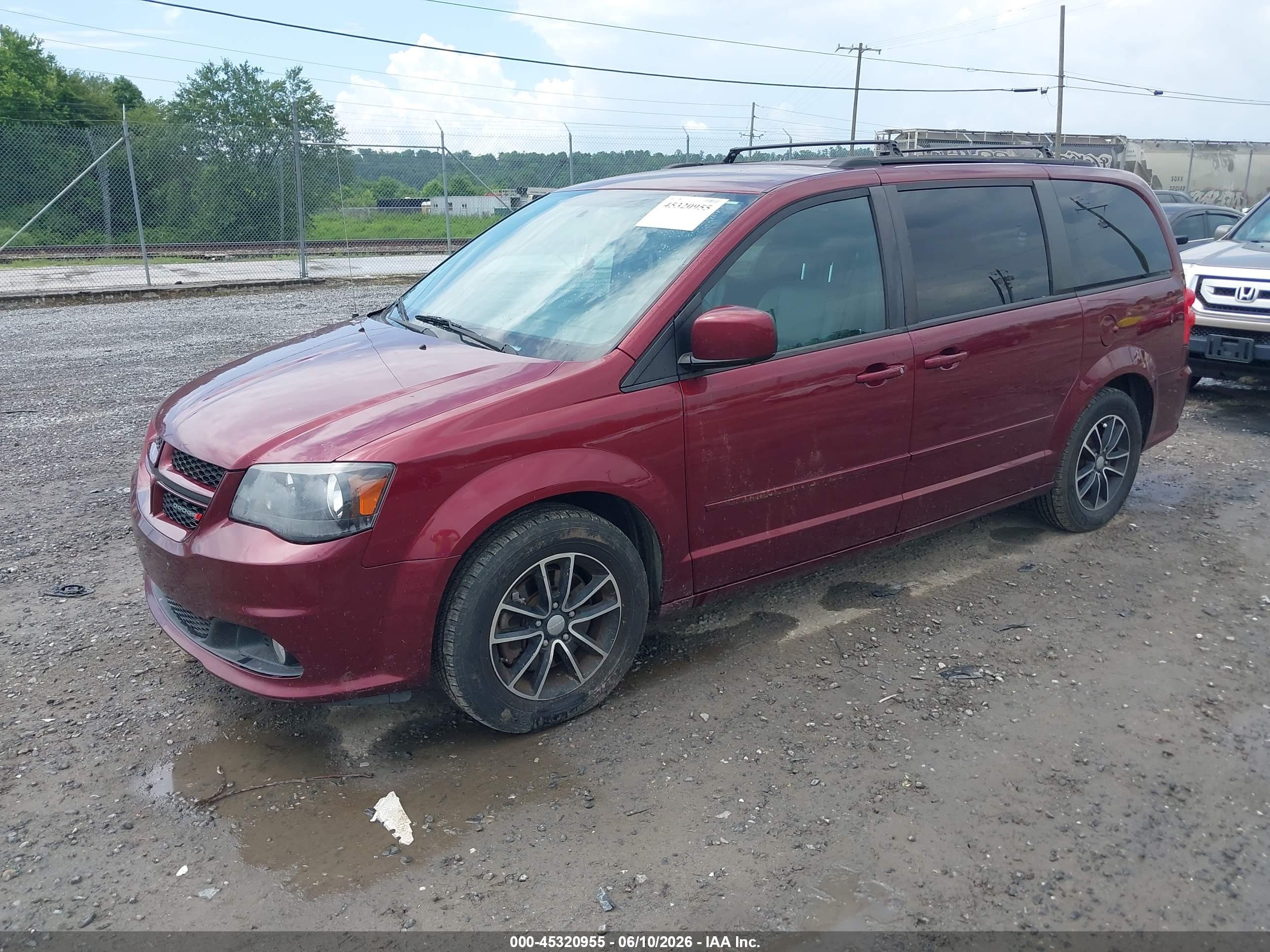 2017 DODGE GRAND CARAVAN GT — I2