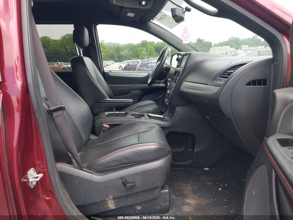 2017 DODGE GRAND CARAVAN GT — I5