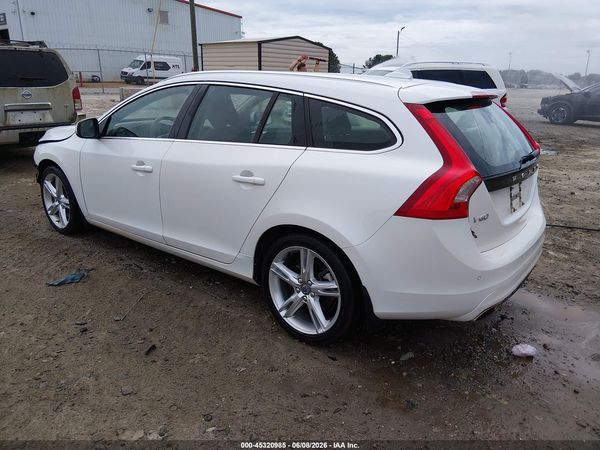 2016 VOLVO V60 T5 PLATINUM