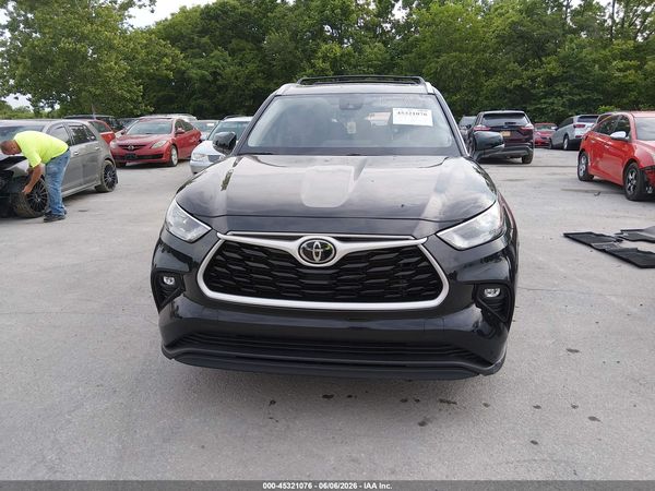 2024 TOYOTA HIGHLANDER XLE