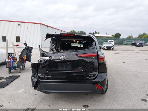 2024 TOYOTA HIGHLANDER XLE