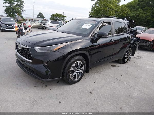 2024 TOYOTA HIGHLANDER XLE