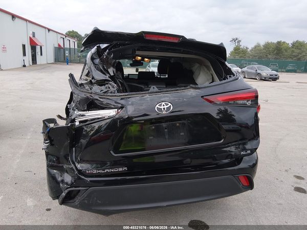 2024 TOYOTA HIGHLANDER XLE