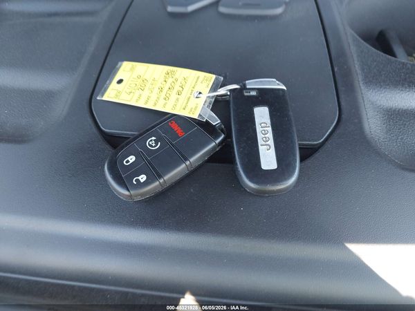 2019 JEEP GRAND CHEROKEE LAREDO E 4X4