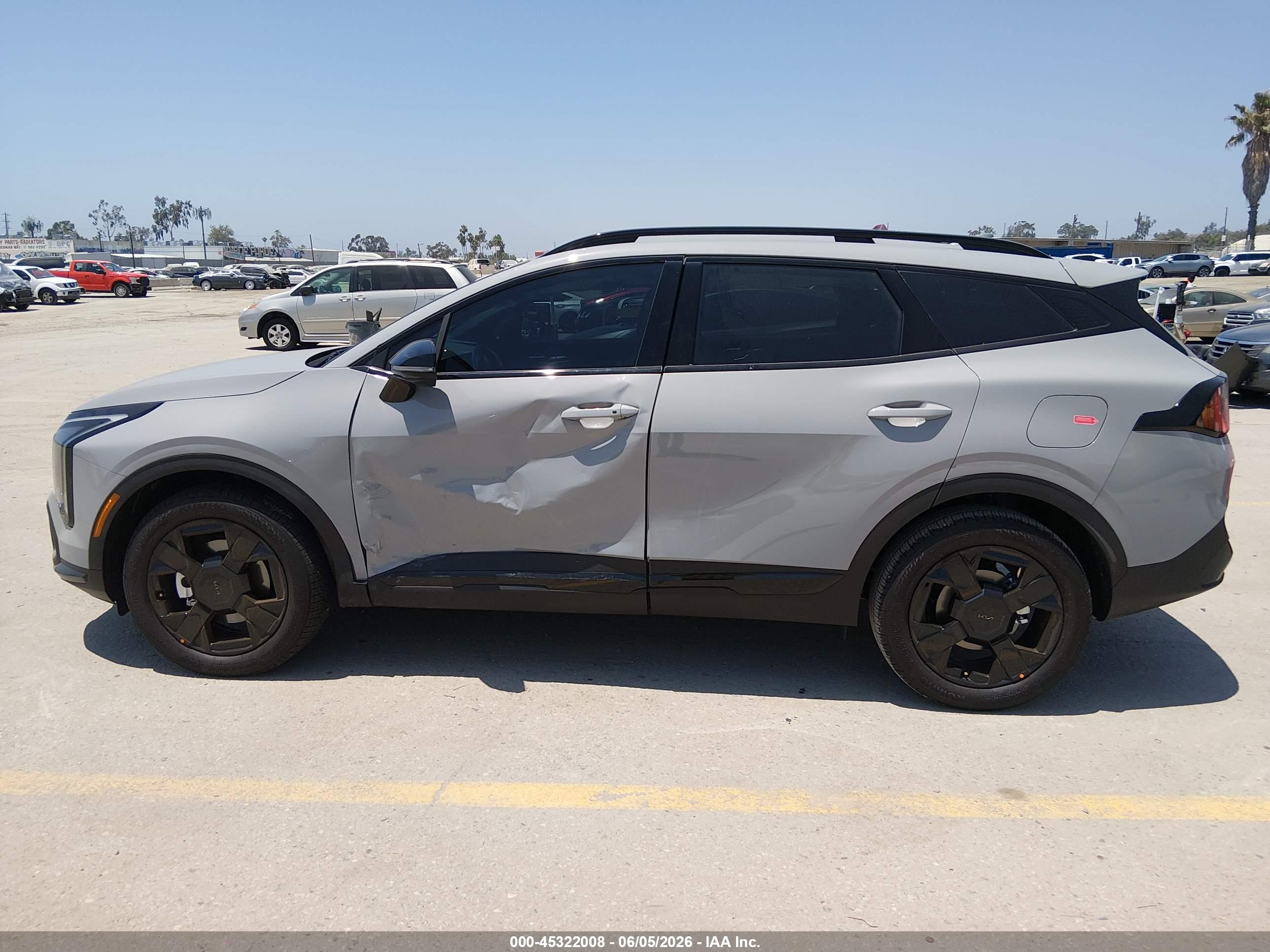 2026 KIA SPORTAGE X-LINE