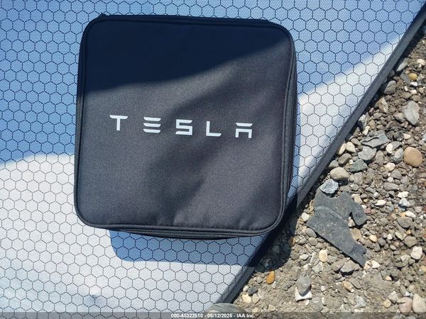 2022 TESLA MODEL S
