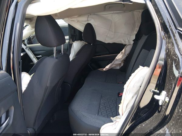 2026 NISSAN KICKS SV — I8