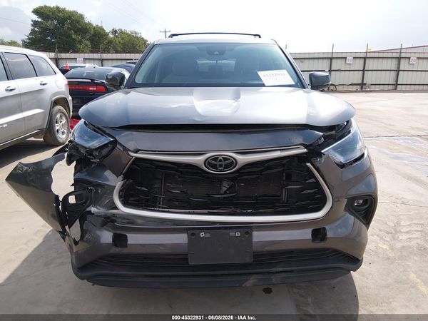 2024 TOYOTA HIGHLANDER LE