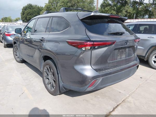2024 TOYOTA HIGHLANDER LE