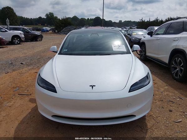 2026 TESLA MODEL 3