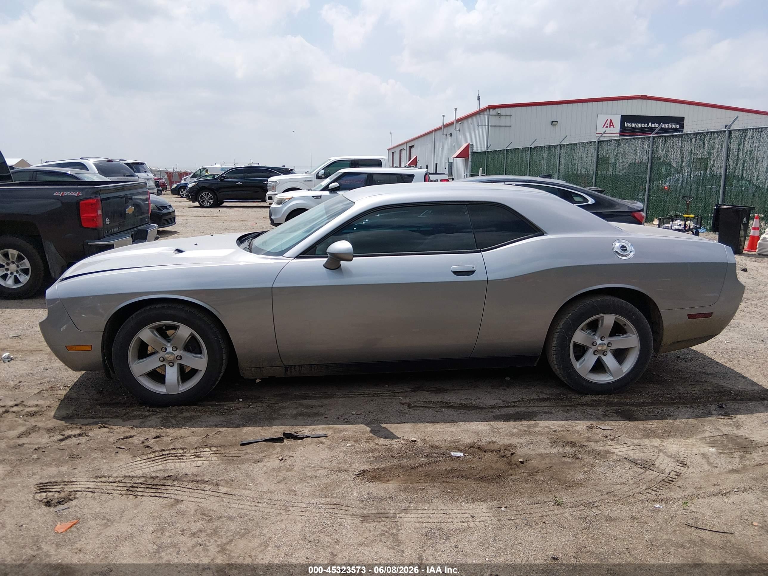 2013 DODGE CHALLENGER SXT