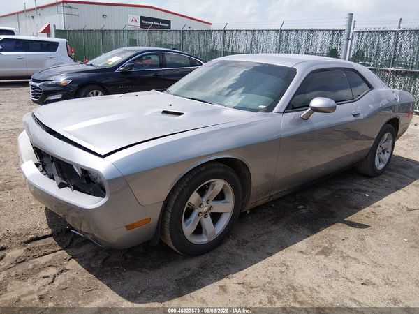 2013 DODGE CHALLENGER SXT