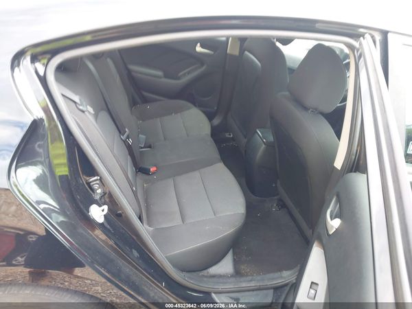 2017 KIA FORTE LX