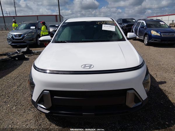 2025 HYUNDAI KONA SE
