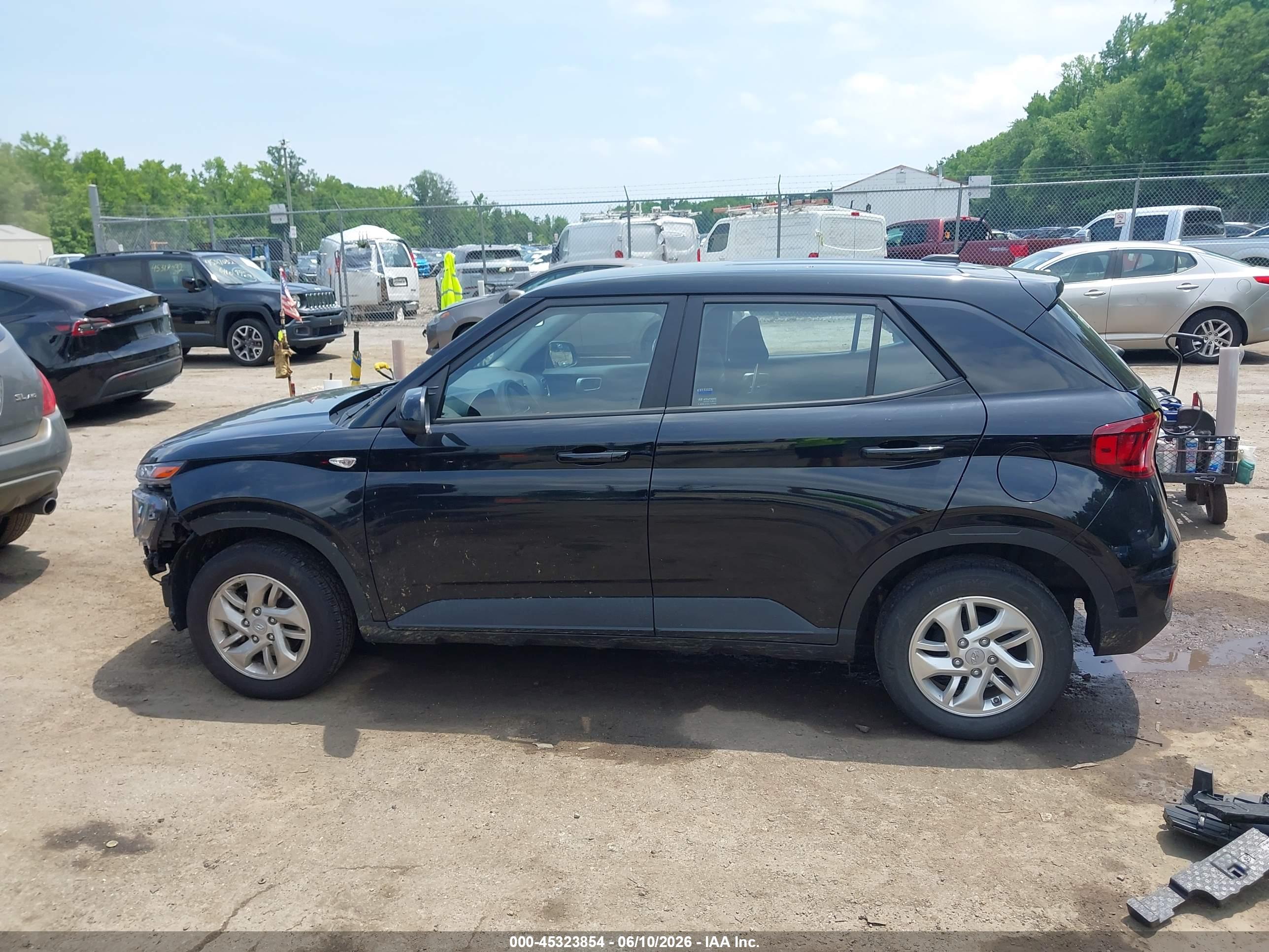 2023 HYUNDAI VENUE SE