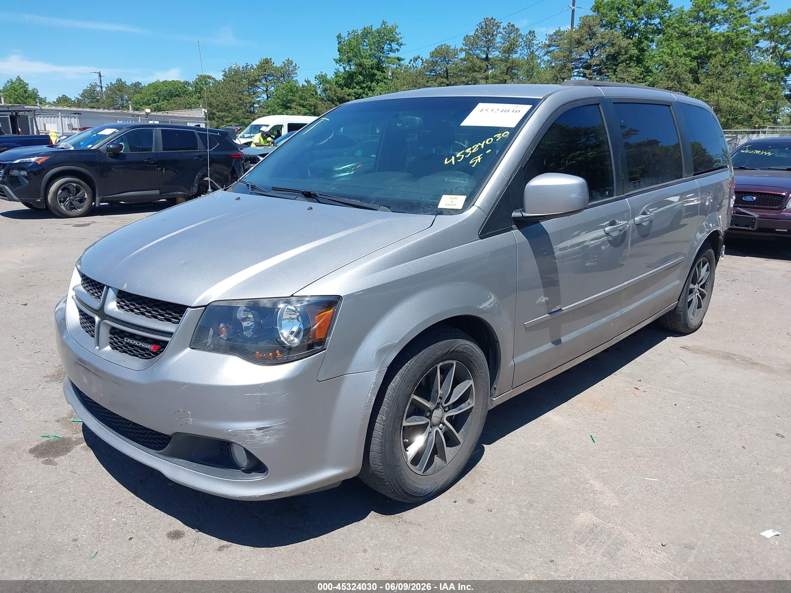 2017 DODGE GRAND CARAVAN GT — I2