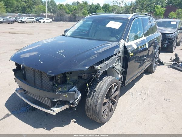 2018 VOLVO XC90 T6 MOMENTUM