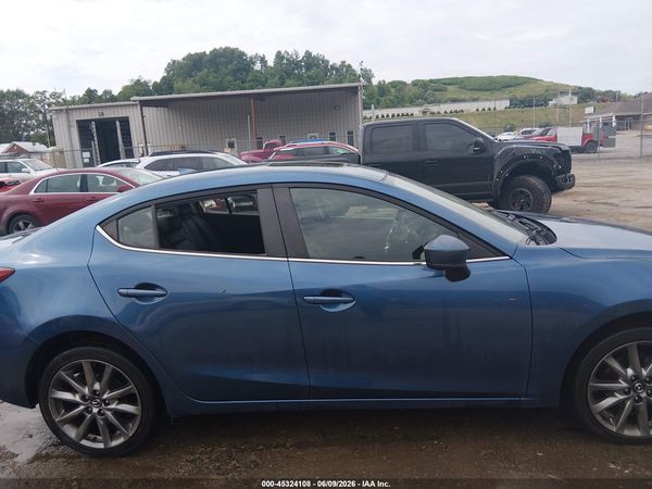 2018 MAZDA MAZDA3 TOURING