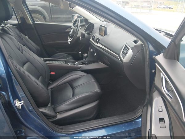 2018 MAZDA MAZDA3 TOURING