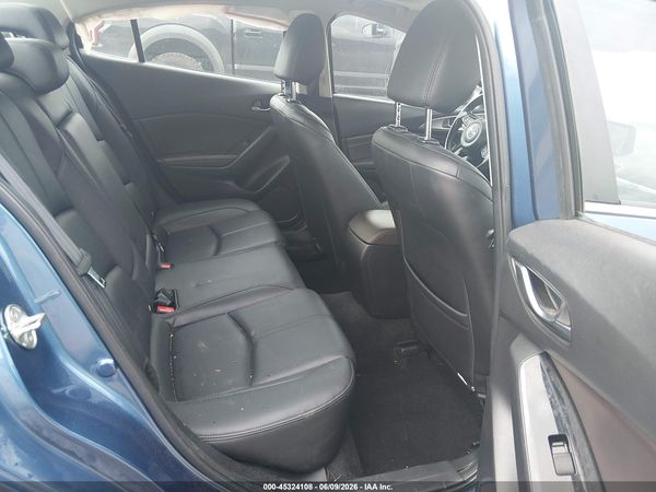 2018 MAZDA MAZDA3 TOURING