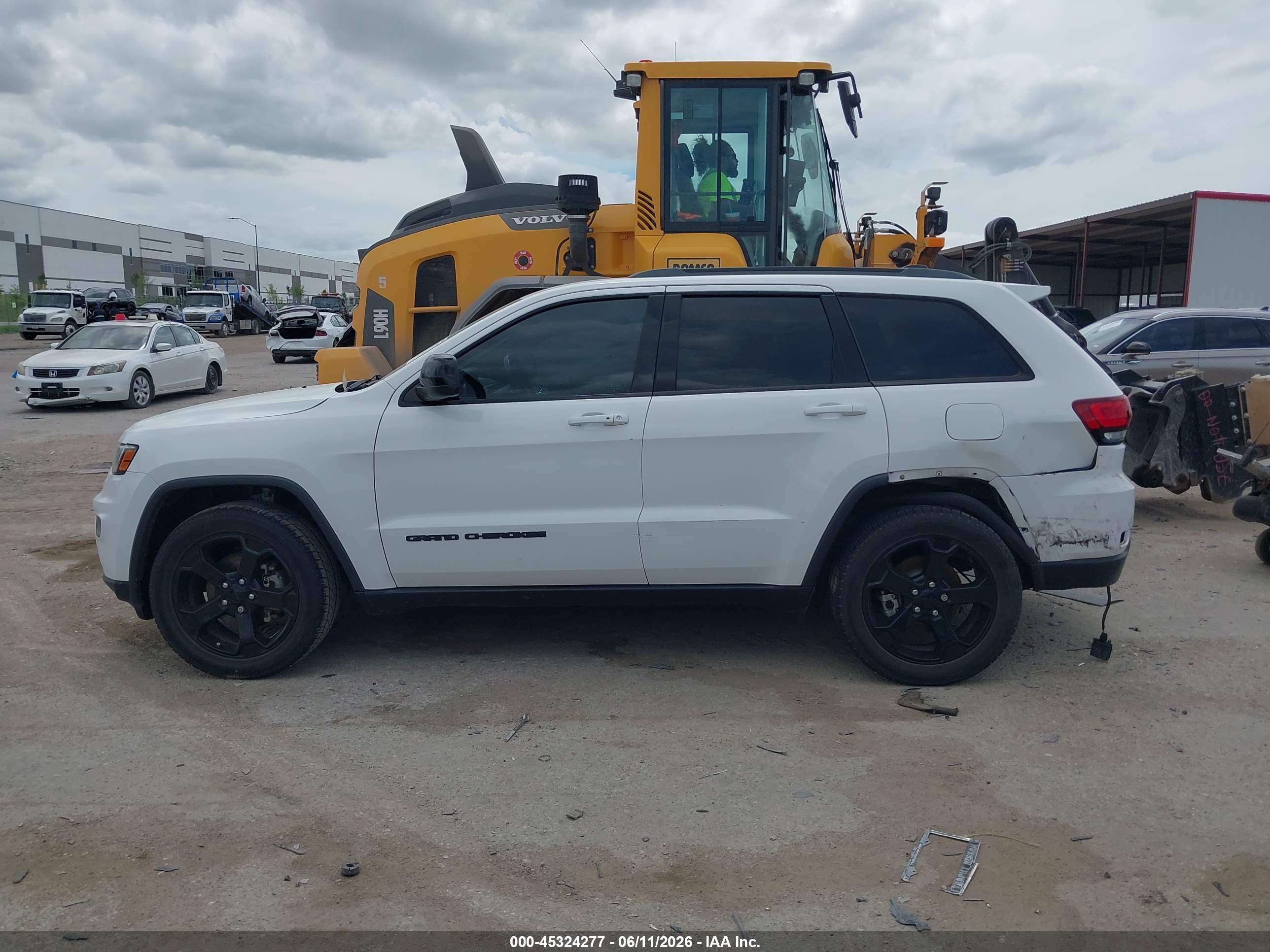 2019 JEEP GRAND CHEROKEE UPLAND 4X2
