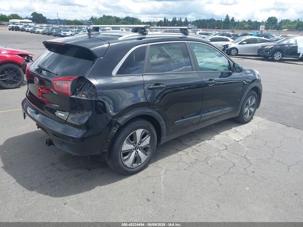 2017 KIA NIRO LX
