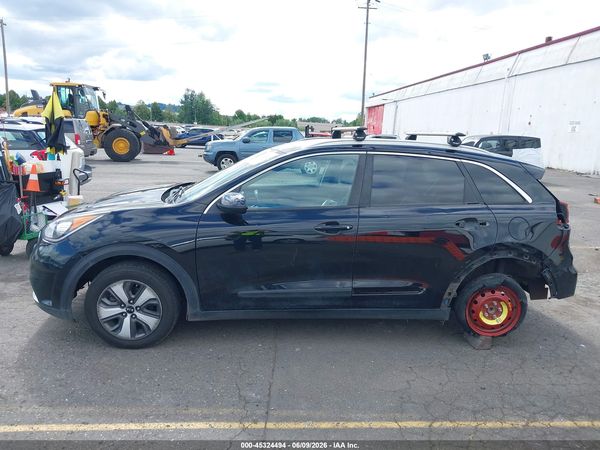 2017 KIA NIRO LX