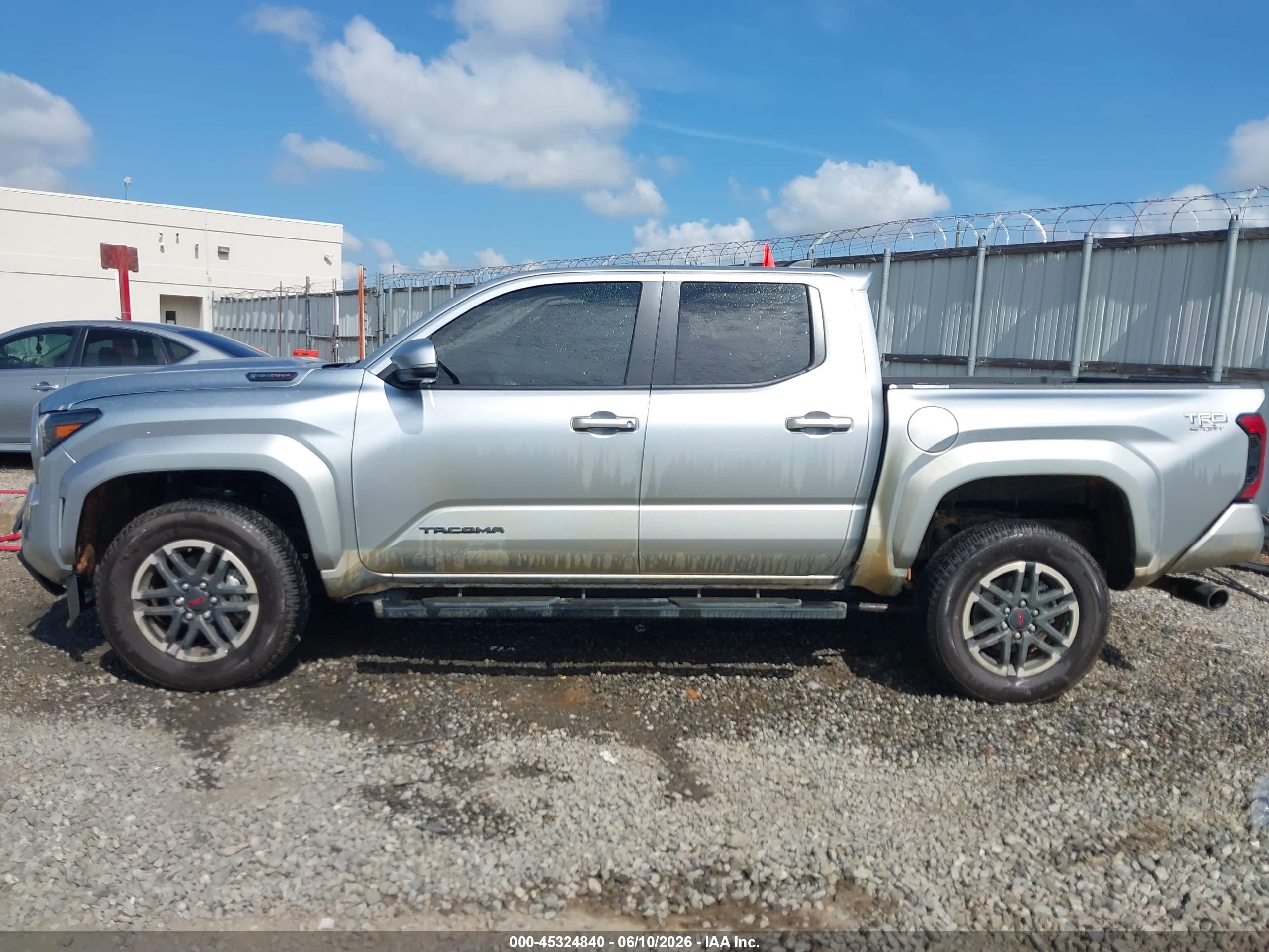 2024 TOYOTA TACOMA HYBRID TRD SPORT 4WD