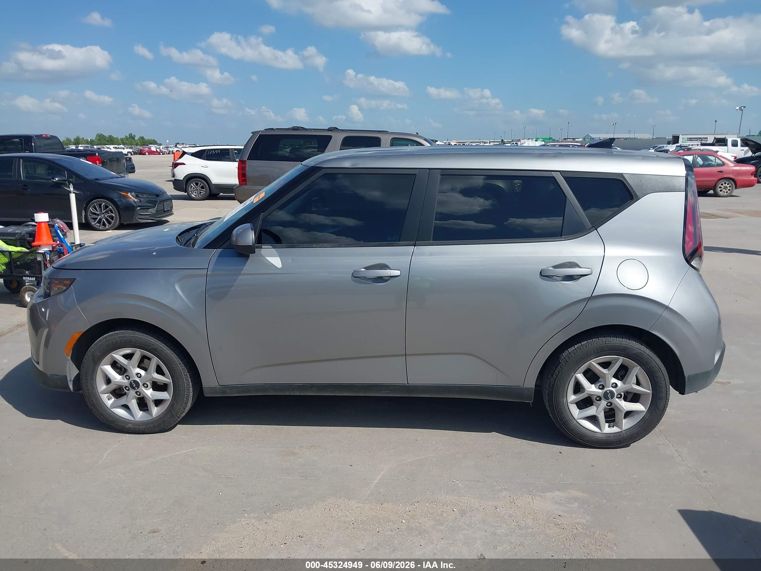 2024 KIA SOUL LX