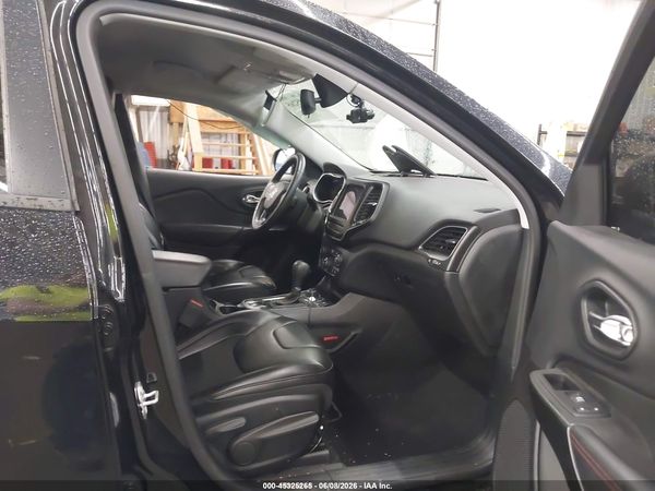 2019 JEEP CHEROKEE TRAILHAWK 4X4