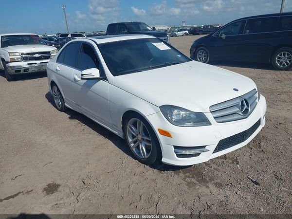 2013 MERCEDES-BENZ C 300 SPORT 4MATIC