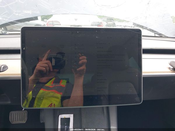 2022 TESLA MODEL 3 REAR-WHEEL DRIVE