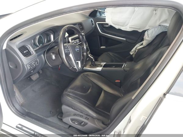 2016 VOLVO V60 T5 DRIVE-E PREMIER