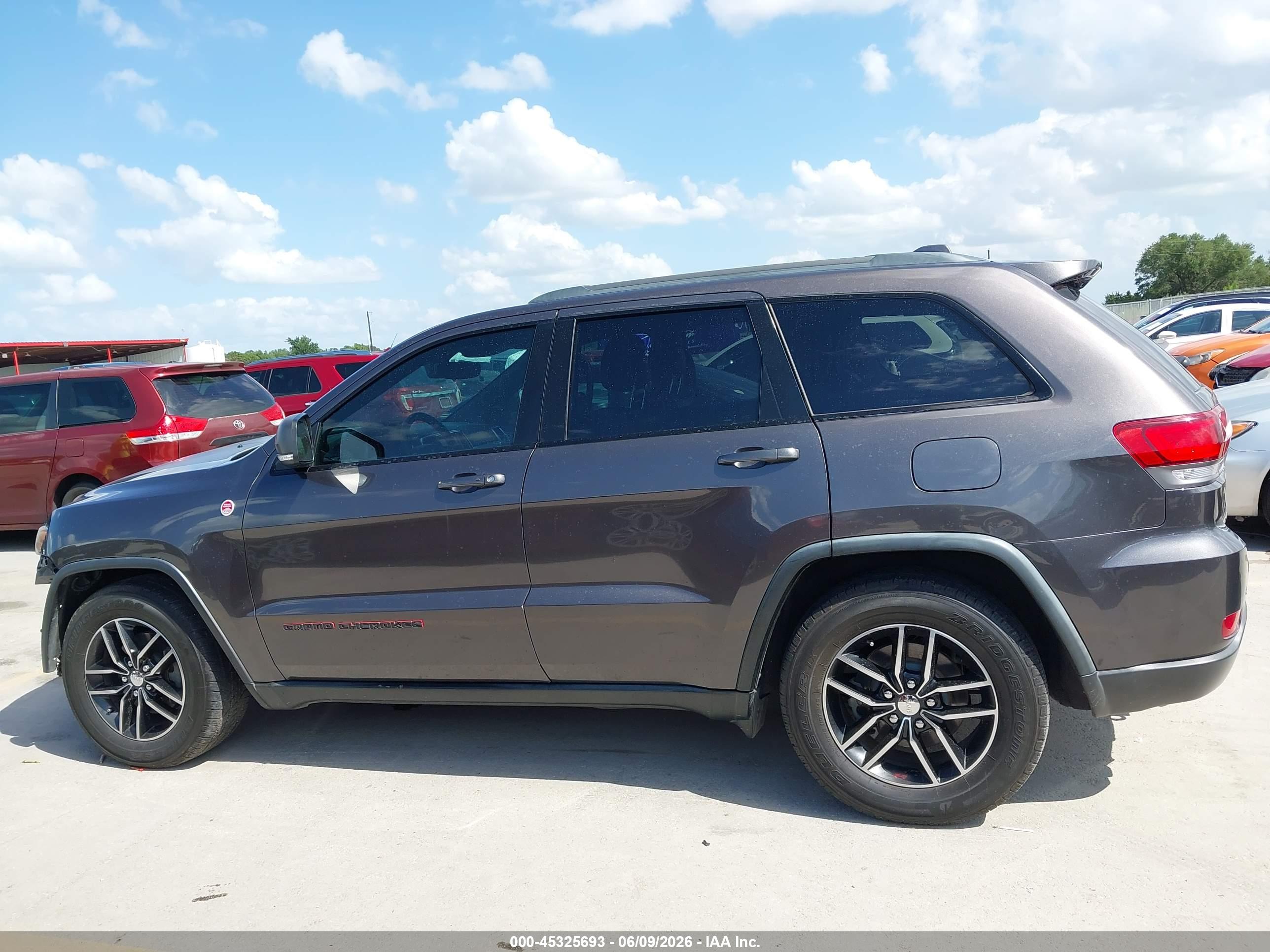 2017 JEEP GRAND CHEROKEE TRAILHAWK 4X4