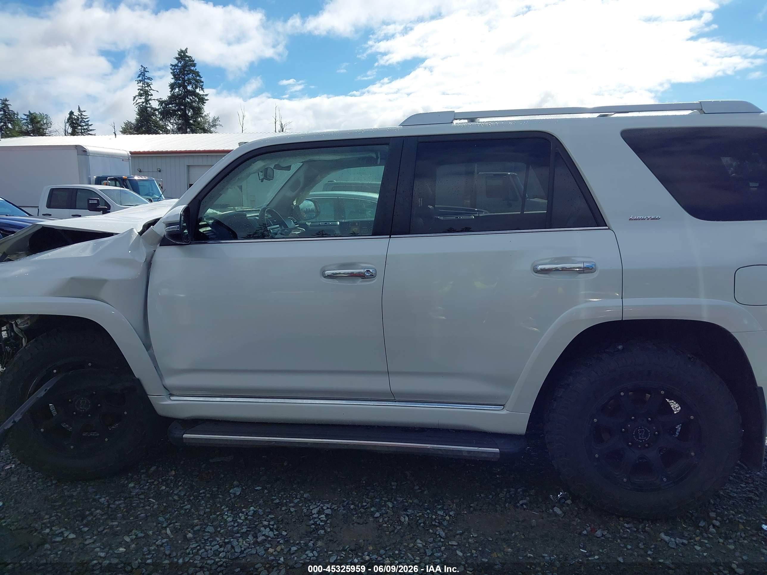 2016 TOYOTA 4RUNNER LIMITED